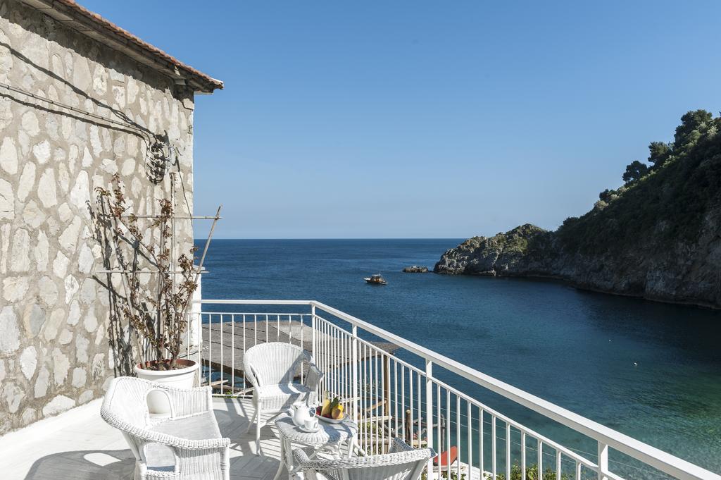 La Conca Del Sogno Hotel มัสซาลูเบรนเซ ห้อง รูปภาพ